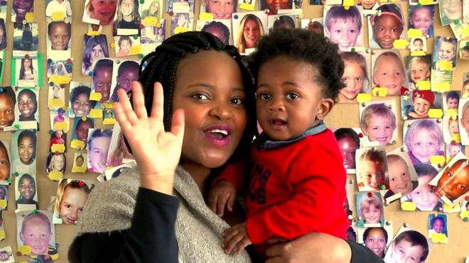 En Afrique, ces bébés vedettes de spots publicitaires