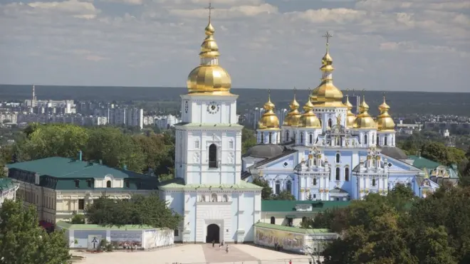 Михайлівський монастир - наразі головний храм Православної церкви України