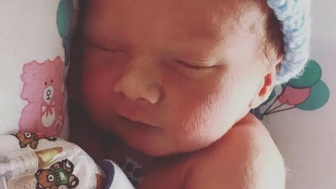 Calaamadaha ayaa muujinaya in qalliinka lagu guuleystay isla markaana uu Augustine awoodi doono inuu socdo