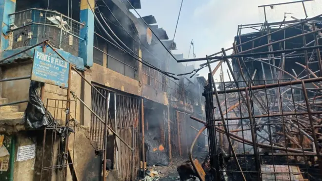 Ebe ọkụ gbara n'ime ahịa 'Bridge Head Market' Ọnịcha