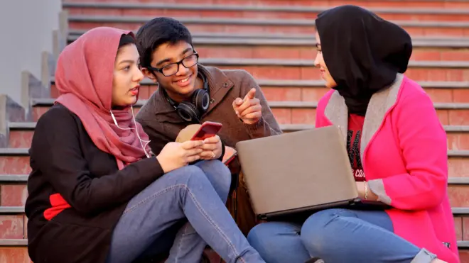 فیس بک، نوجوان