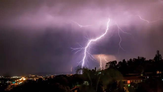 Una tormenta eléctrica