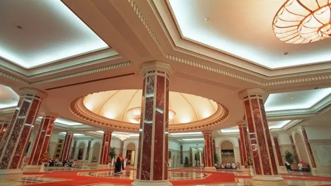 په برید کې درې نور کسان ټپیان شوي هم دي.