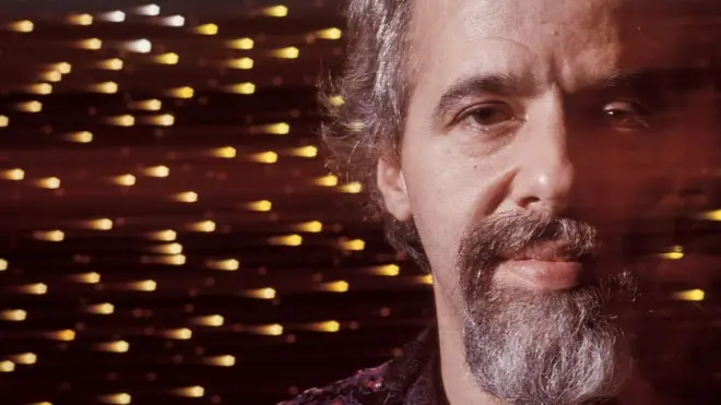 Antes de ser uno de los escritores más vendidos en el mundo, Paulo Coelho fue un reconocido letrista en Brasil.