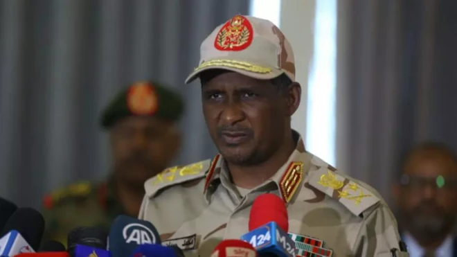 الولايات المتحدة تؤكد التزامها بحل سلمي في السودان وتقر بـ تعقيد الوضع ، وشهادات من بارا والفاشر لبي بي سي تكشف معاناة النازحين