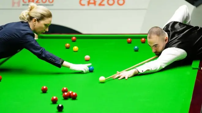 حسین وفایی تنها اسنوکرباز ایرانی حاضر در تئاتر کروسیبل شفیلد است