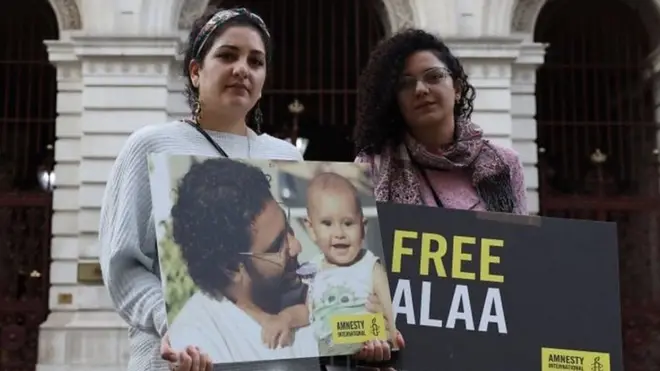 شقيقتا الناشط المصري البريطاني علاء سيف