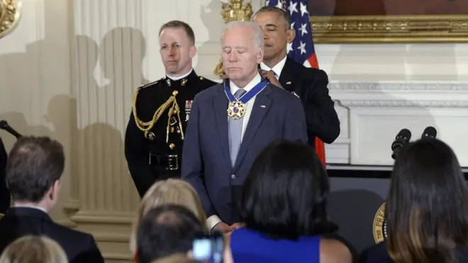 โจ ไบเดน, รองประธานาธิบดี, สหรัฐฯ, เหรียญเกียรติยศ, บารัค โอบามา, ประธานาธิบดี, พลเรือนอเมริกัน, ชั้นสูงสุด