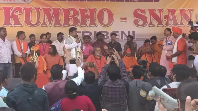 হুগলী জেলার ত্রিবেণীতে আয়োজিত কুম্ভ মেলায় সাধু সমাগম