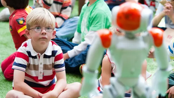 आर्टिफ़िशियल इंटेलिजेंस