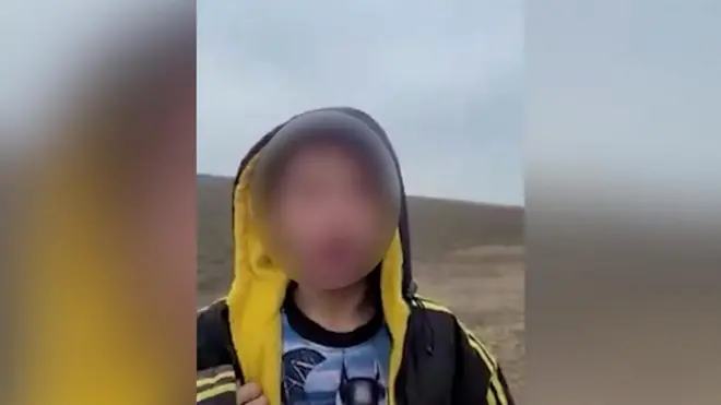 ช่วยผมได้ไหม ? เด็กชายผู้ถูกทิ้งที่ชายแดนเม็กซิโก-สหรัฐฯ