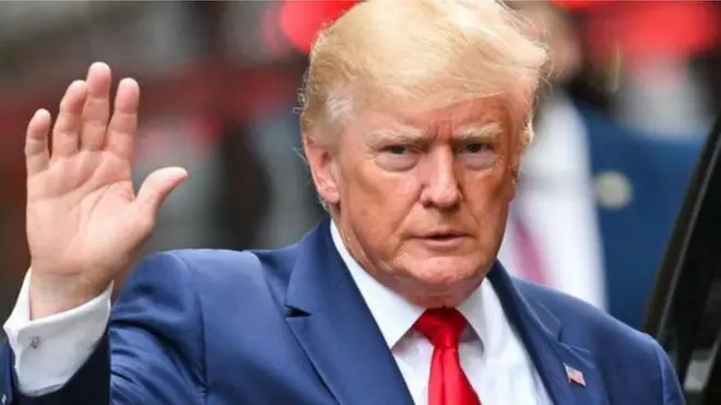 ټرمپ وايي، د ده له کوره موندل شوي اسناد سري یا محرمانه نه وو.