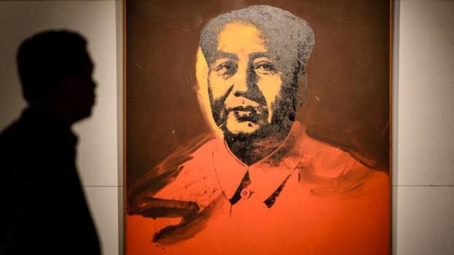 Bức Mao màu đỏ của Andy Warhol vừa được bán tại Hong Kong với giá trê 12 triệu USD