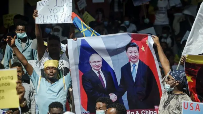 Namoota mormii Finfinneen suuraalee hoggantoota Chaayinaafi Raashiyaa qabatanii bahan