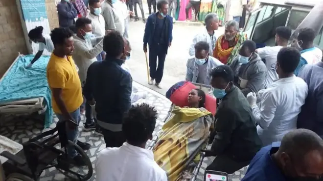 سيدة من تيغري تنقل إلى المستشفى