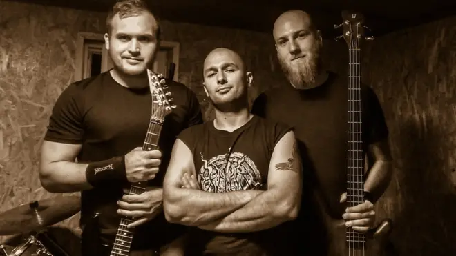 Los integrantes de FCUE: Marko Zivkovic, Stefan Milenkovic y Antonio Jovanovic.