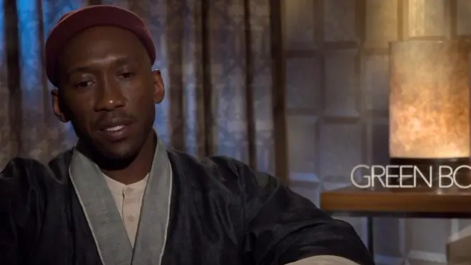 ماهر شالا علي.." تمكن من اقتناص أول جائزة أوسكار في حياته عن فئة أفضل ممثل مساعد لدوره في فيلم "Moon Light"، ليصبح بذلك أول ممثل مسلم يحصل على الجائزة في تاريخ الأوسكار عام 20017