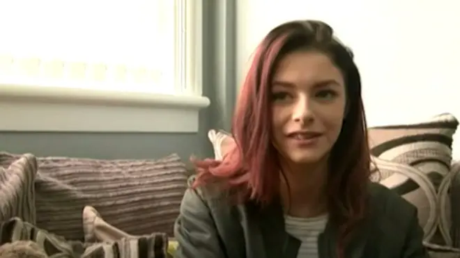 18 سالہ وکٹوریا کی لائیو ڈاٹ می، ٹوئٹر اور انسٹا گرام پر اوپن پروفائلز تھیں جہاں ان کے ہزاروں فالوورز تھے