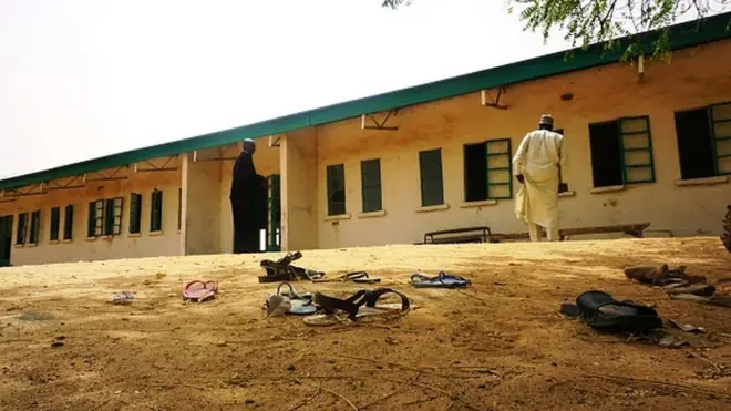 People no quick know say di girls dem dey miss.