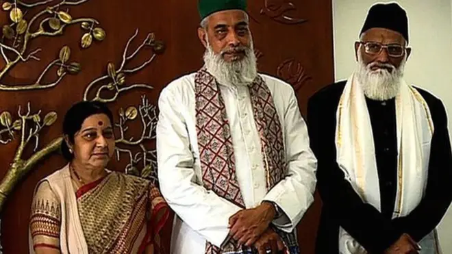 آصف نظامی، ناظم نظامی دلی میں انڈین وزارت خارجہ کے دفتر میں سشما سوراج اور دیگر افسران کے ساتھ