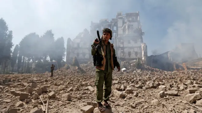 Un rebelle houthi à Sanaa, la capitale du Yemen.