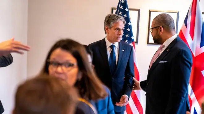 وزيرا خارجية أمريكا وبريطانيا عقب جلسة خاصة بحثا فيها الموضوع السوداني