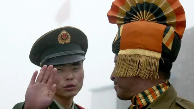 乃堆拉山口的中印士兵（資料圖）