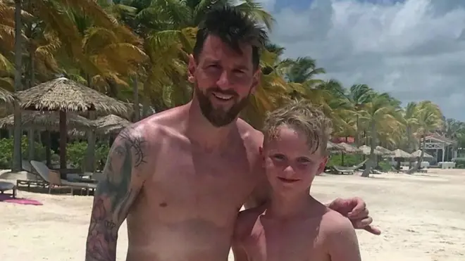 ليونيل ميسي مع ماكنزي