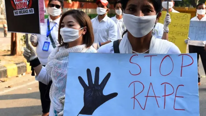 रेप आरोप