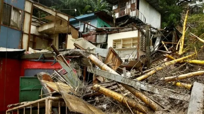 కోస్తారికాలో సుమారు 5వేల మంది సహాయ శిబిరాల్లో తలదాచుకుంటున్నారు.