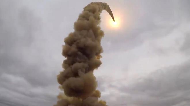 Испытательный пуск новой противоракеты системы ПРО войсками противовоздушной и противоракетной обороны на полигоне Сары-Шаган. Ноябрь 2020 года