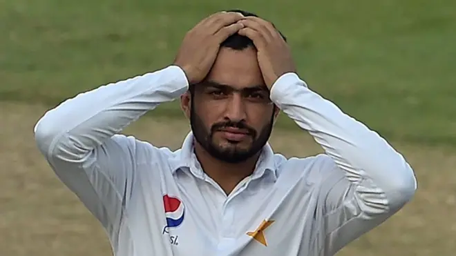 نوجوان کرکٹر محمد نواز کو نہ صرف ایک ماہ کے لیے معطل کیا بلکہ انہیں جرمانہ بھی کیا