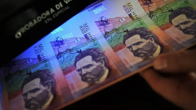 Los promotores del cambio señalan que esta iniciativa puede ayudar a limpiar la economía colombiana de dinero ilícito.