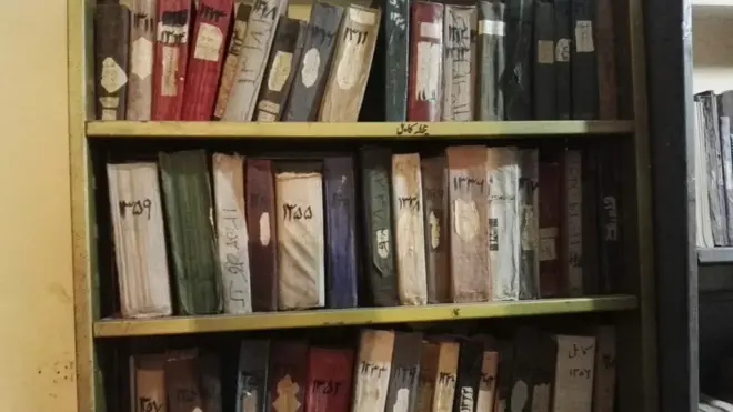 د کابل عامه کتابتون یو له دغو کتابتونونو څخه دی چې له کابو پنځوسو کلونو راهيسې فعاليت کوي او شاوخوا ۱۵۰ زره ټوکه کتابتونه پکې شته.