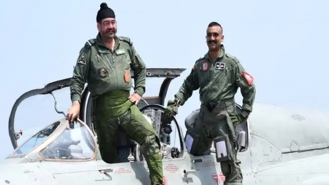 एयर चीफ़ मार्शल धनोवा और विंग कमांडर अभिनंदन