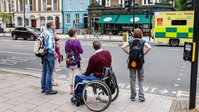 رغم أن ذوي الاحتياجات الخاصة يشكلون نحو 15 في المئة من سكان العالم، فإنهم لا يزالون يعانون من الكثير من العوائق في حياتهم اليومية