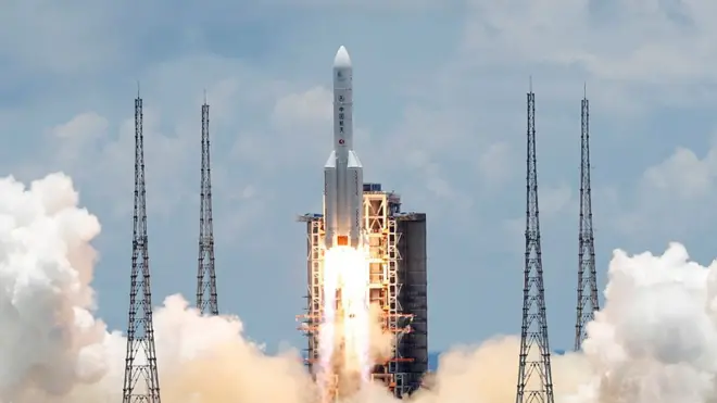 中國首個火星探測器成功發射升空