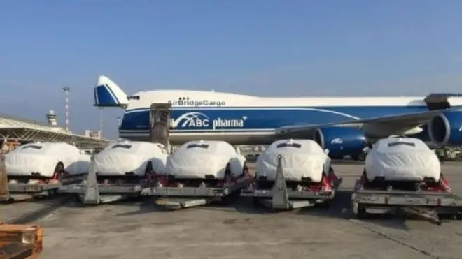 Untungnya, mobil Maserati dilaporkan tidak cacat.