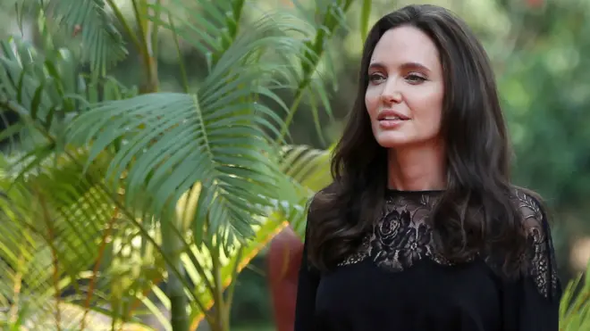 Анджелина Джоли