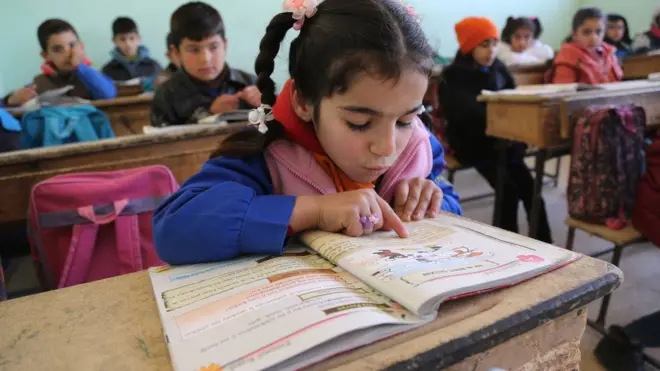 اللغة الإنجليزية في عصر العلوم والتكنولوجيا... ضرورة؟