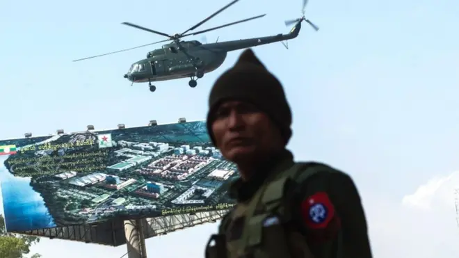 မူဆယ်မှာ အင်အား ဖြည့်နေတဲ့ အစိုးရ စစ်ရဟတ်ယဉ်