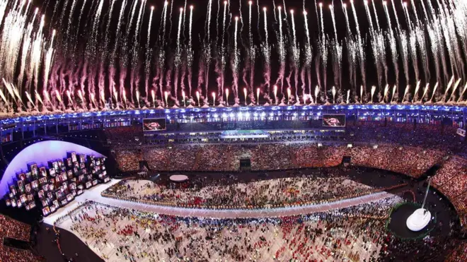 Церемония открытия Олимпиады проходила на стадионе "Маракана" в Рио