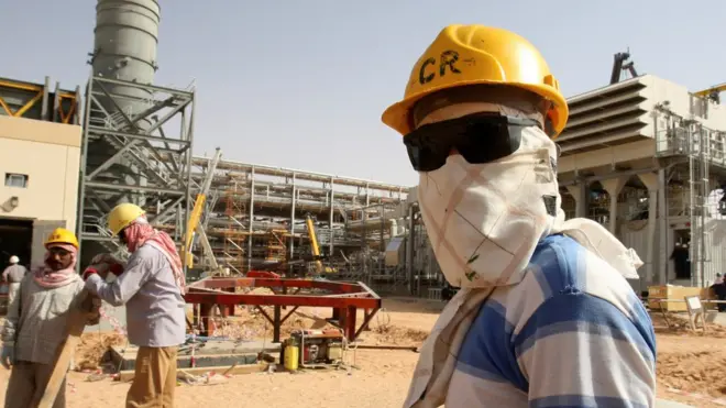 Mereka yang mengikuti program pengampunan tidak akan dikenai denda dan tidak akan dilarang untuk masuk kembali dengan visa baru.