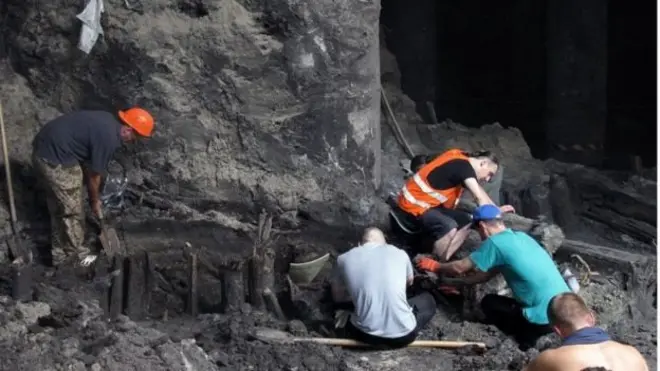 З кінця 2014 року науковці на Поштовій дійшли до культурного шару XII століття