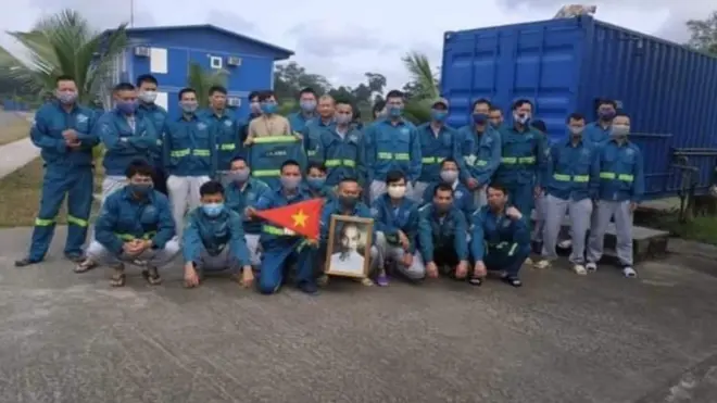 Anh Phạm Ngọc Hoài nói công nhân người Việt phải làm việc 30 ngày một tháng, mỗi ngay 9 tiếng