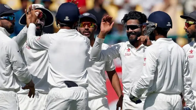 رویندر جڈیجہ کو میچ میں آل راؤنڈ کارکردگی کے لیے مین آف دا میچ اور بہترین بولنگ کے لیے مین آف دا سیریز قرار دیا گیا ہے