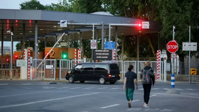 пограничный контроль в Нарве