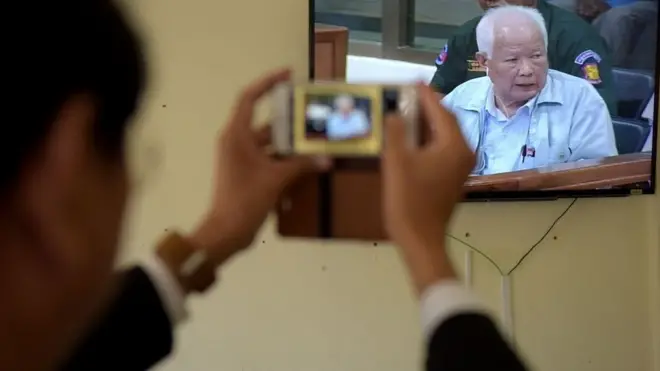 Khieu Samphan vào ngày thứ Sáu tái khảng định rằng Việt Nam đã đưa ra khái niệm diệt chủng là một kiểu tuyên truyền để biện minh cho cuộc xâm lăng