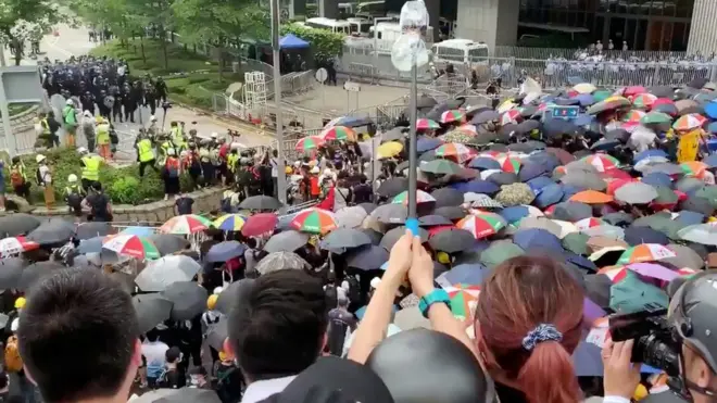 Гонконгдогу каршылык жүрүштөрү үч айдан бери уланууда