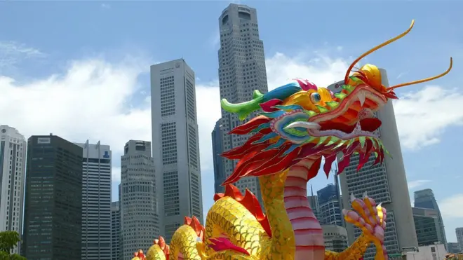 2000'lerin başlarında yılda ortalama yüzde 10 büyüyen Çin yavaşlasa da, hâlâ küresel ekonominin lokomotifi olarak kabul ediliyor.